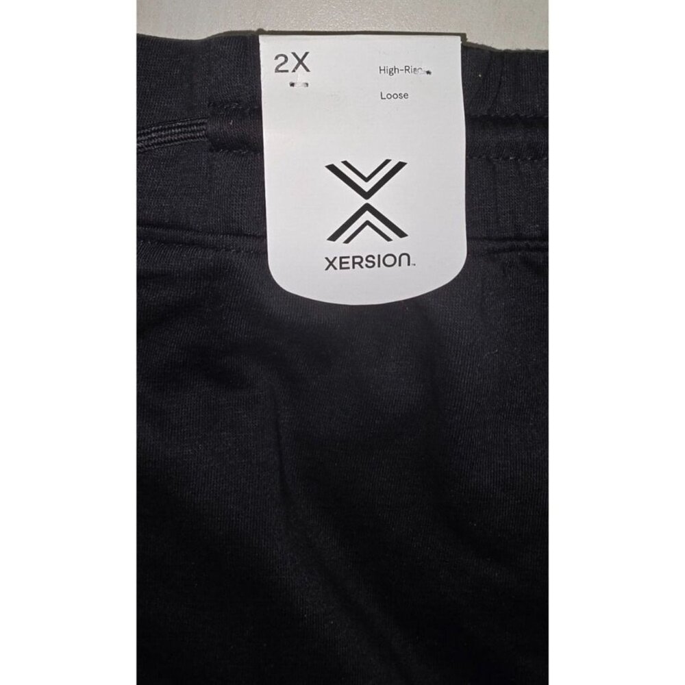 Xersion High Rise Shorts Black - Picture 3 of 7